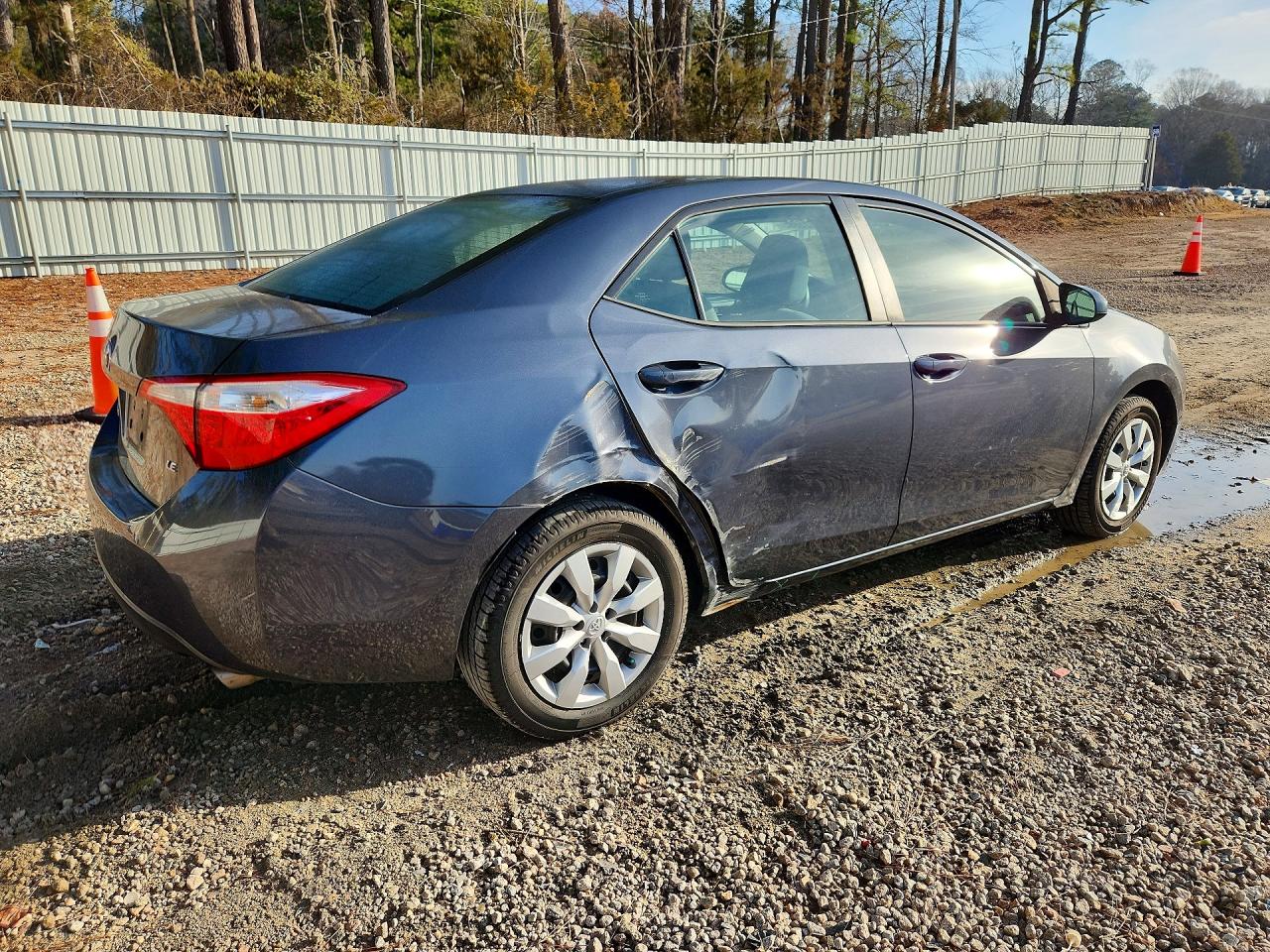 2016 Toyota Corolla VIN 5YFBURHE6GP540437 photo 3