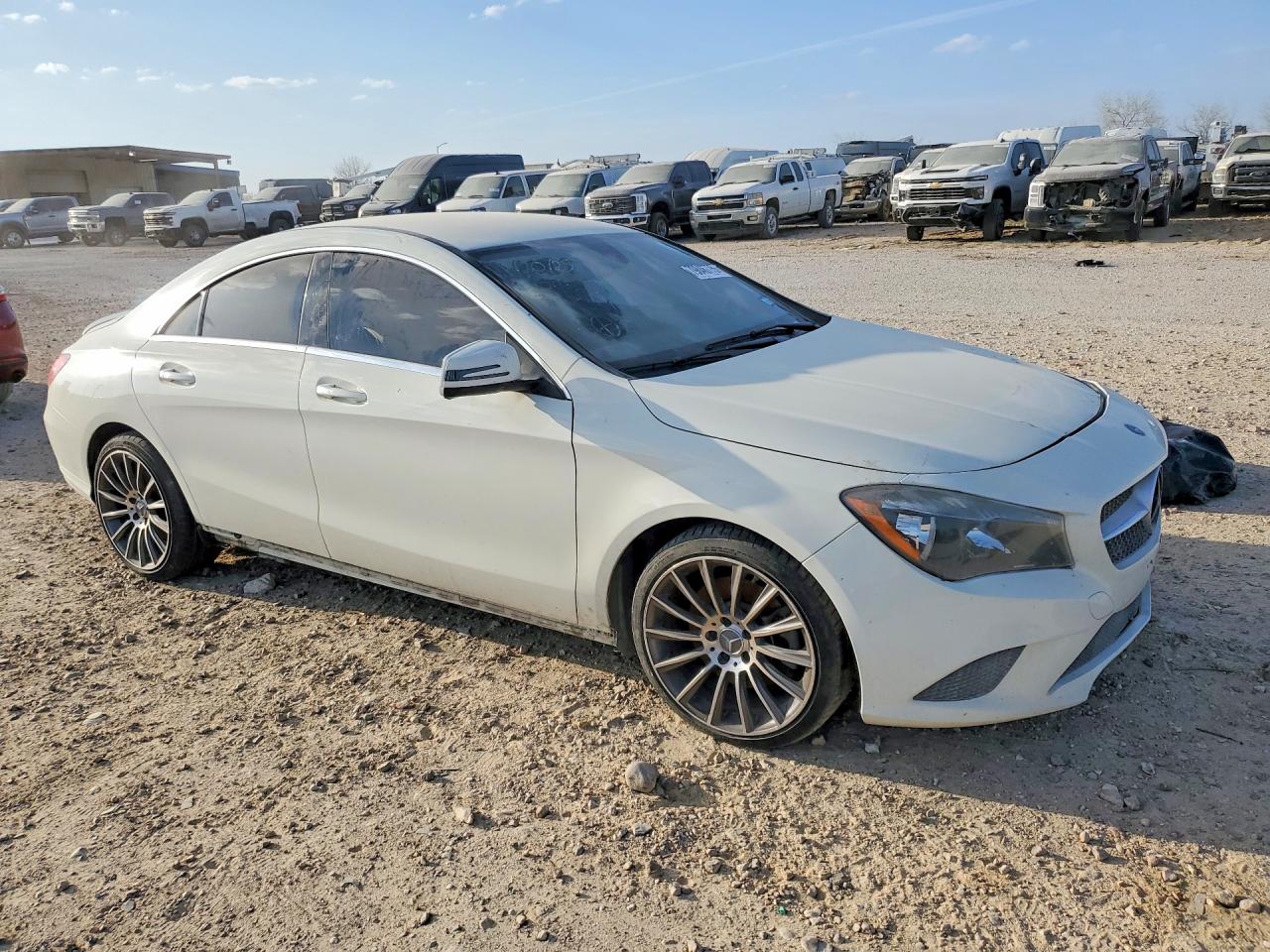 2016 Mercedes-Benz Cla-class VIN WDDSJ4GB2GN333131 photo 4