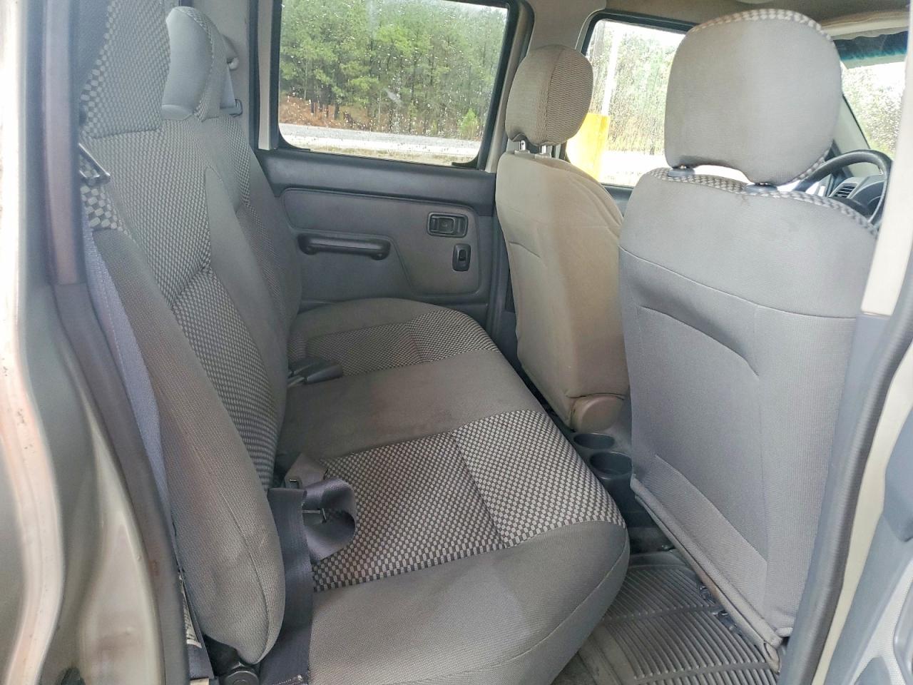 2001 Nissan Frontier VIN 1N6ED27T41C305536 photo 10
