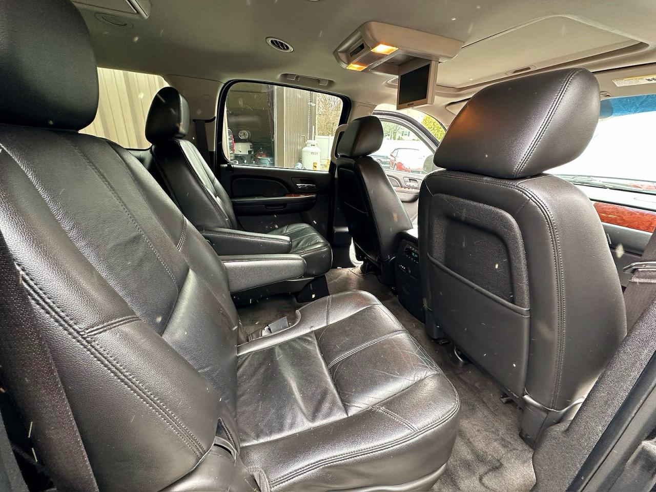 2013 Chevrolet Suburban VIN 1GNSKJE78DR138778 photo 6