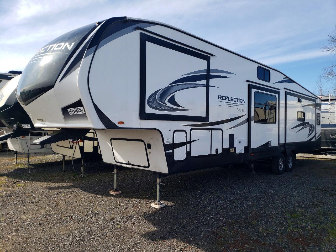 2023 GRAND Reflection VIN 573FR4226P9921871 photo 2