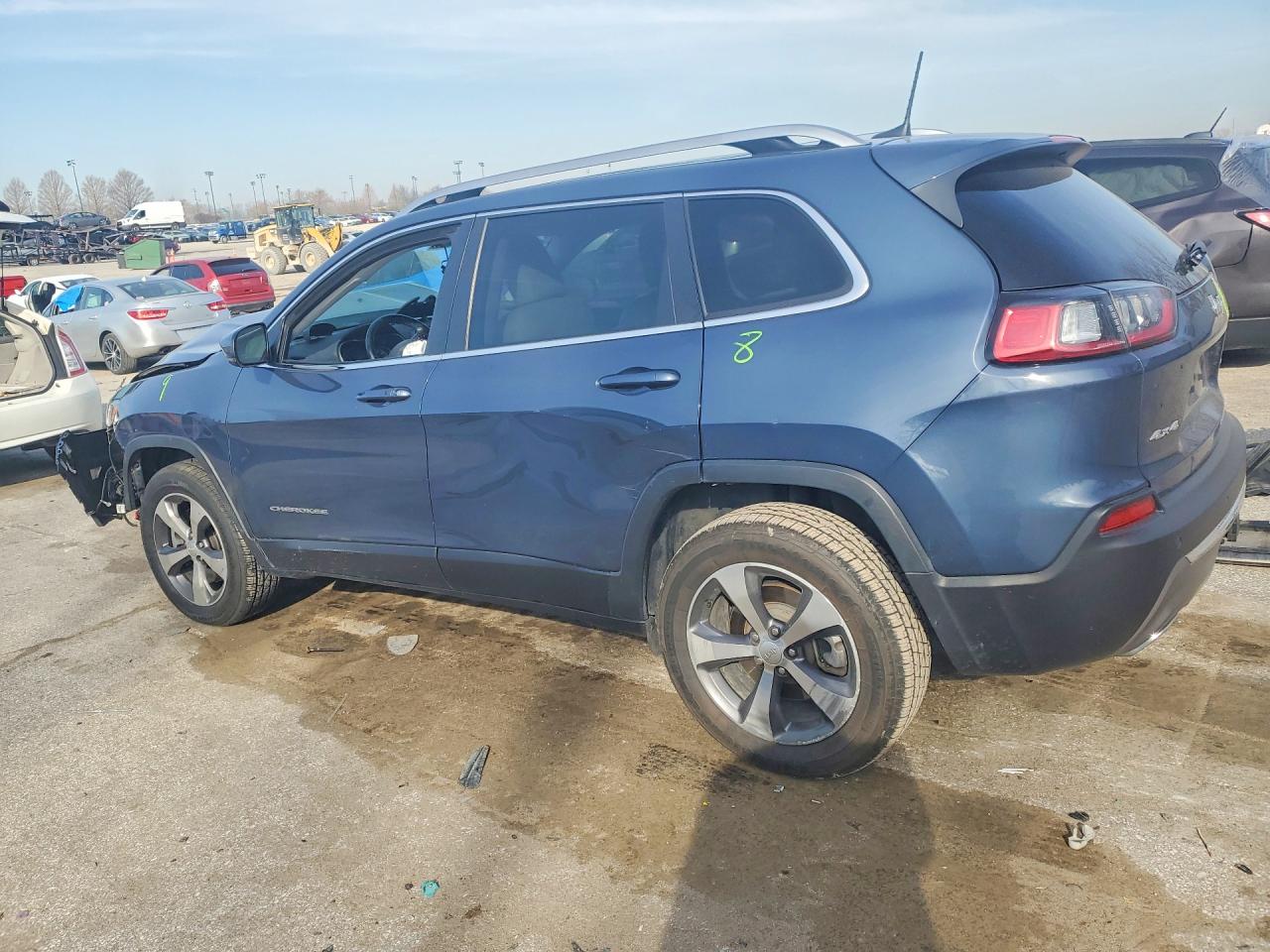 2020 Jeep Cherokee VIN 1C4PJMDXXLD531603 photo 2