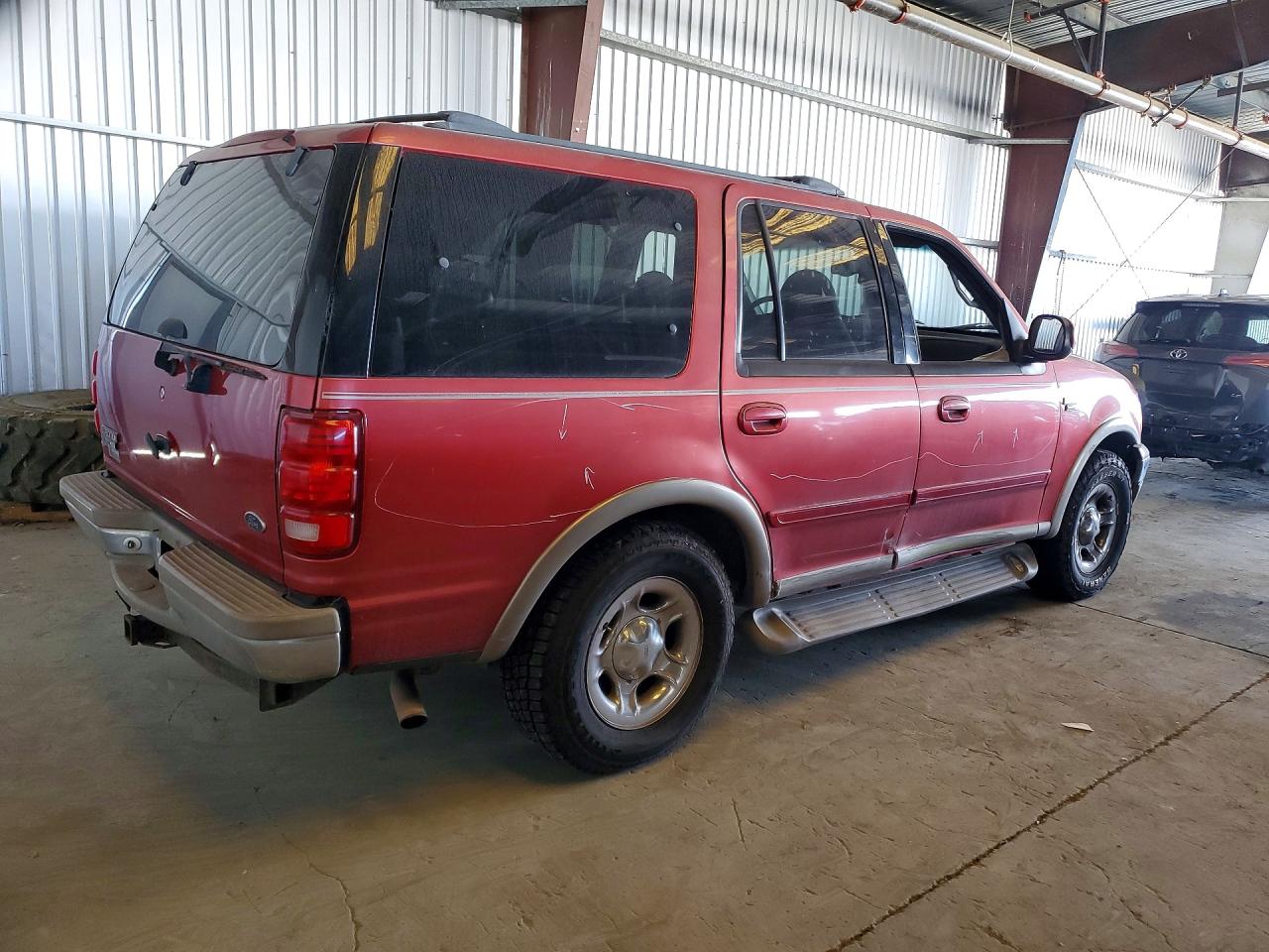 2002 Ford Expedition VIN 1FMPU18L12LA58011 photo 3