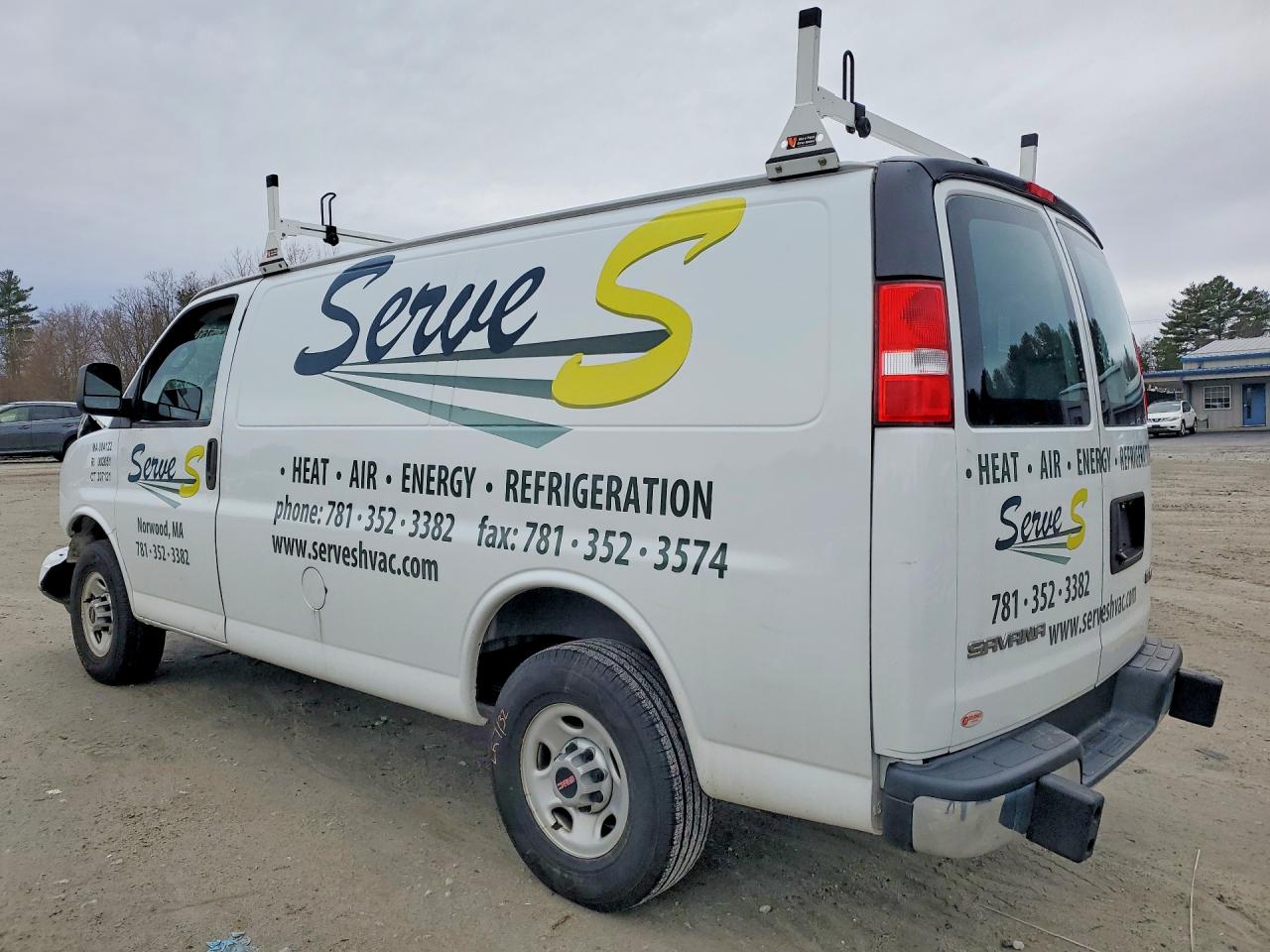 2021 GMC Savana VIN 1GTW7AFP9M1307098 photo 2