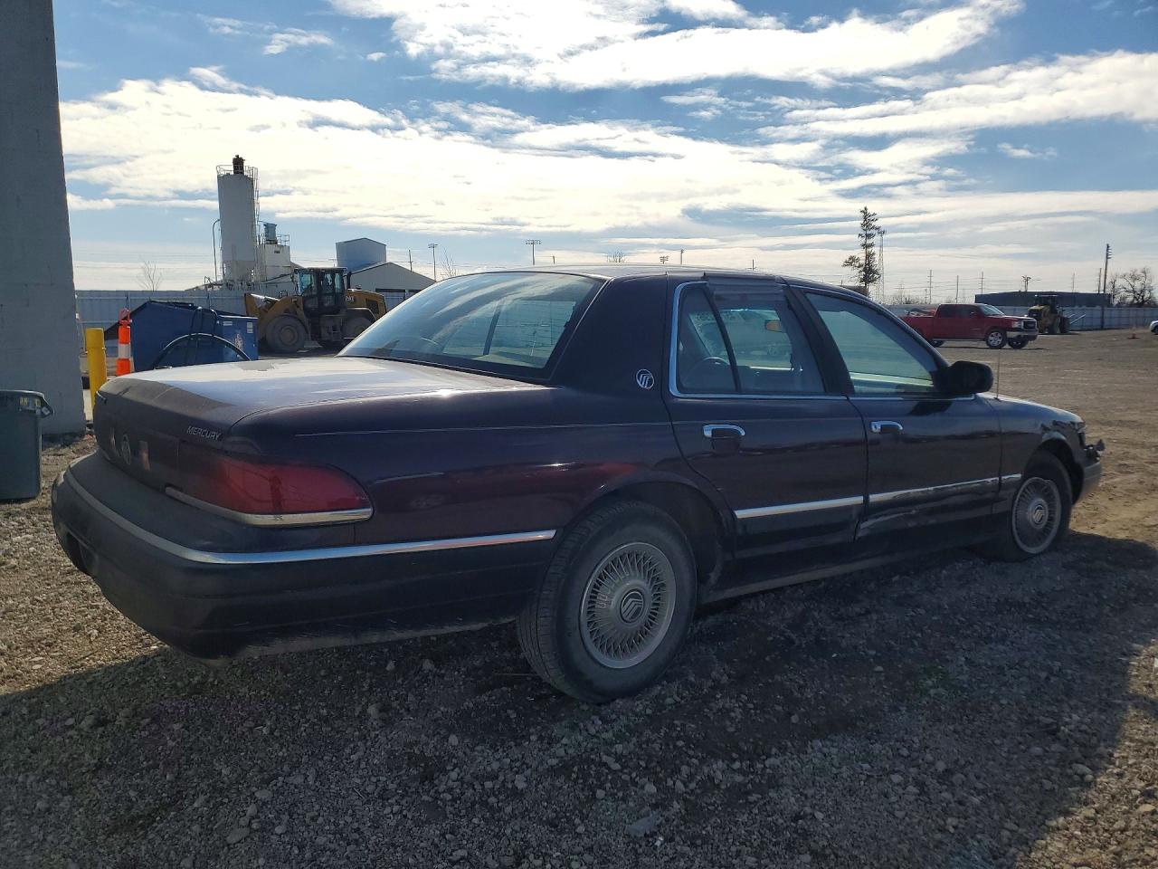 1993 Mercury Grmarquis VIN 2MELM74W9PX615326 photo 3