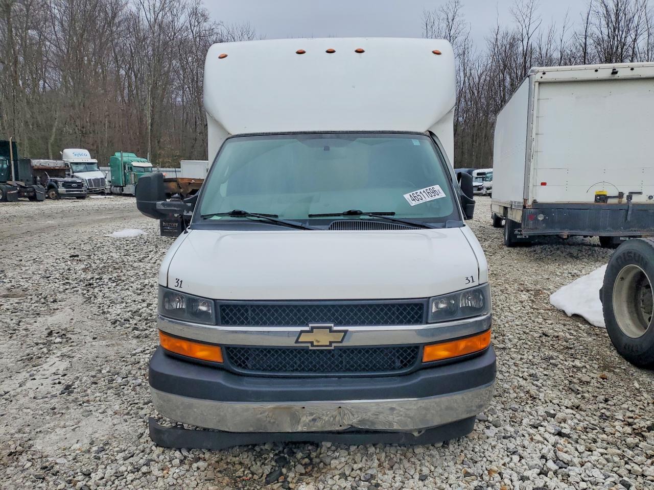 2018 CHEV Express VIN 1GB3GSCGXJ1285545 photo 5