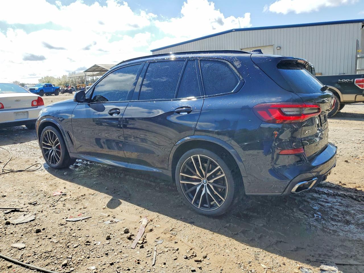 2022 BMW X5 VIN 5UXCR4C00N9L71277 photo 2