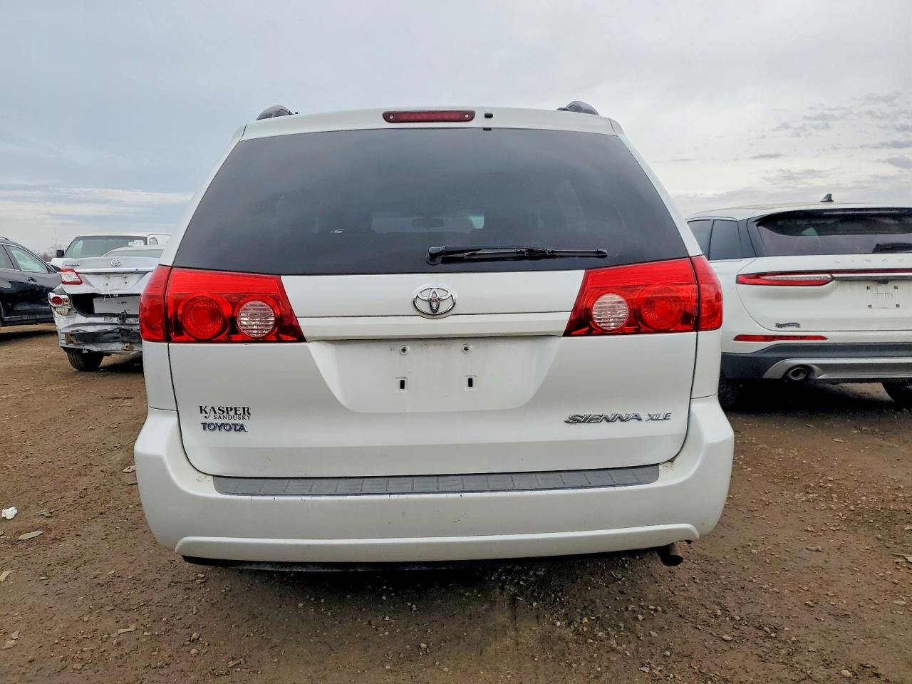 2008 Toyota All models VIN 5TDZK22C78S133870 photo 6