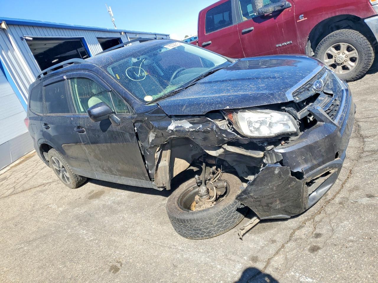 2018 Subaru Forester VIN JF2SJAGC8JH484516 photo 4