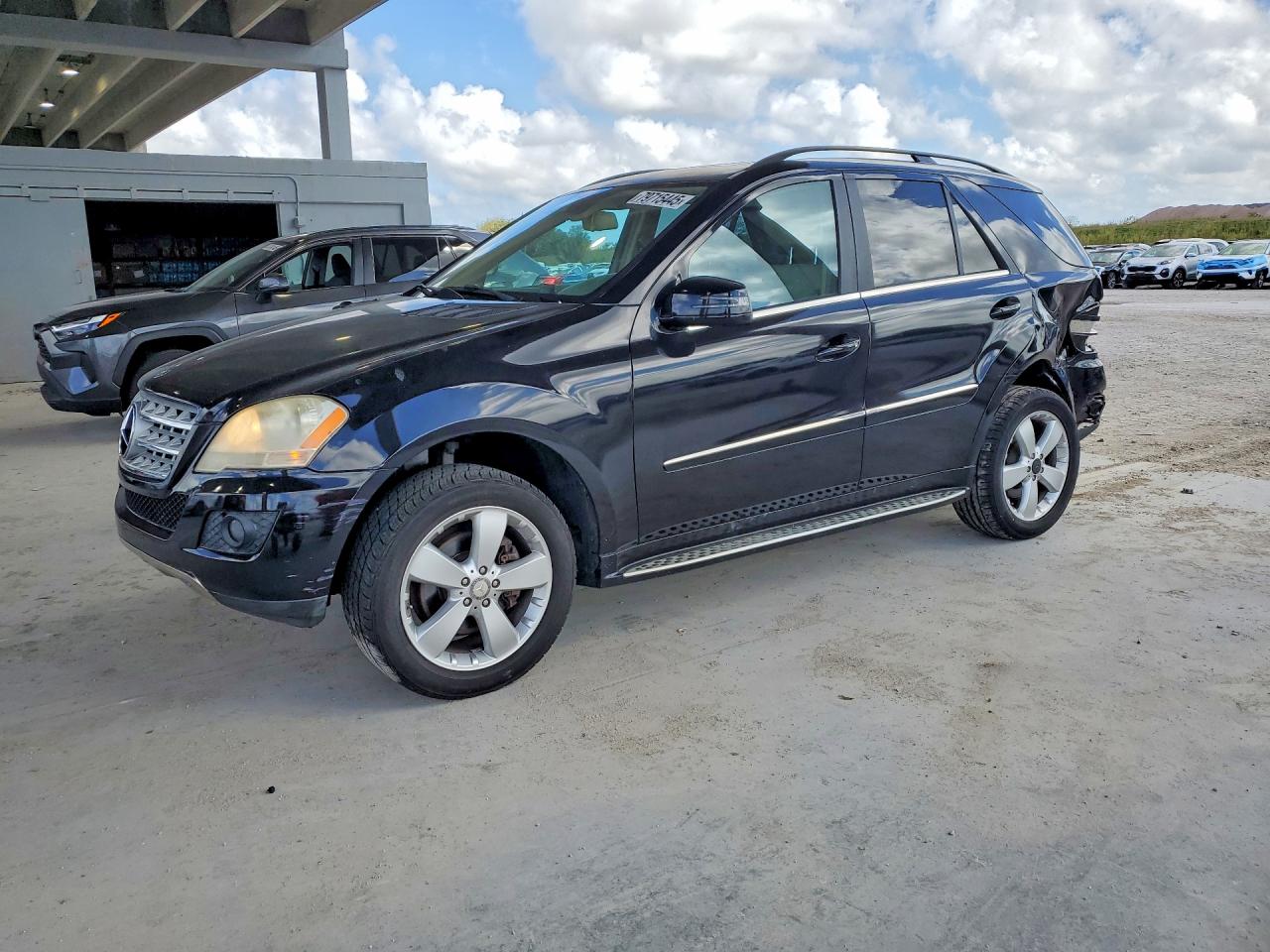 2011 Mercedes-Benz M-class VIN 4JGBB8GB6BA691973 photo 1