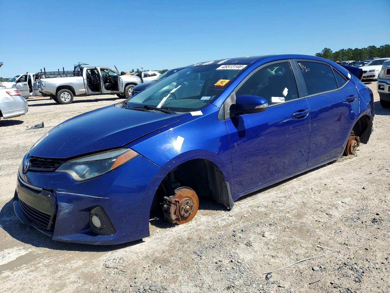 2015 TOYT Corolla VIN 5YFBURHE5FP197246 photo 1