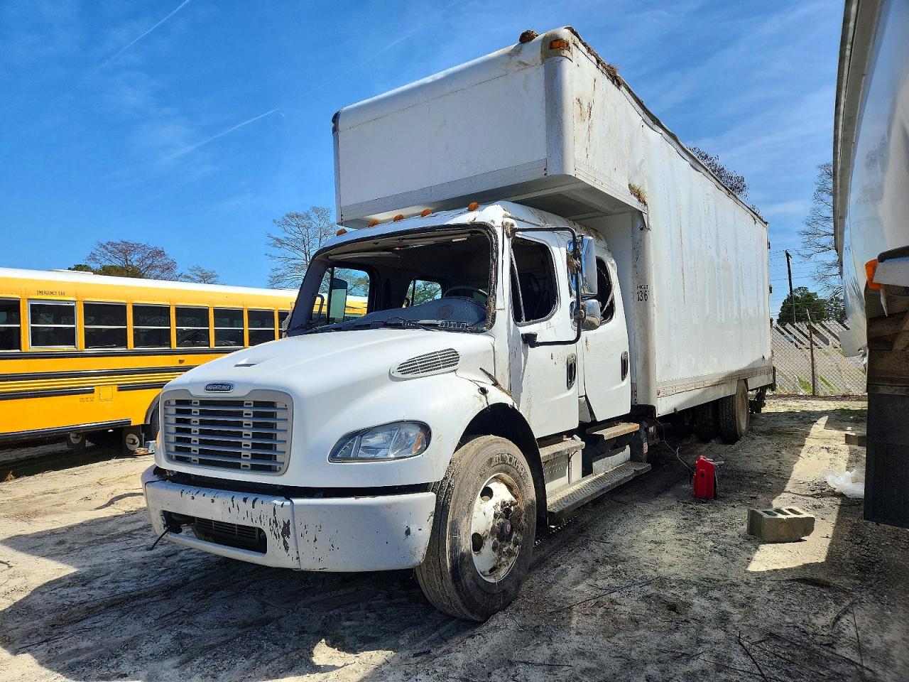 2015 FREIGHTLINER All other VIN 3ALACWDT4FDGB4684 photo 2