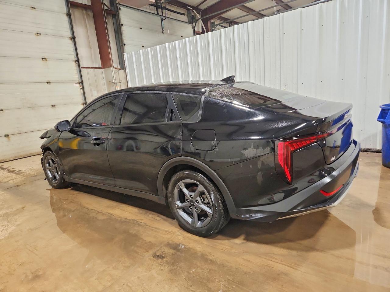 2025 Kia All other VIN 3KPFT4DE6SE129563 photo 2