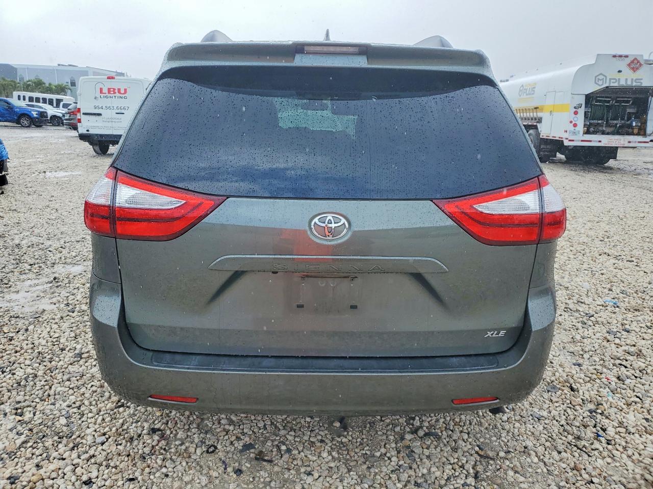 2018 Toyota Sienna VIN 5TDYZ3DC0JS942398 photo 6