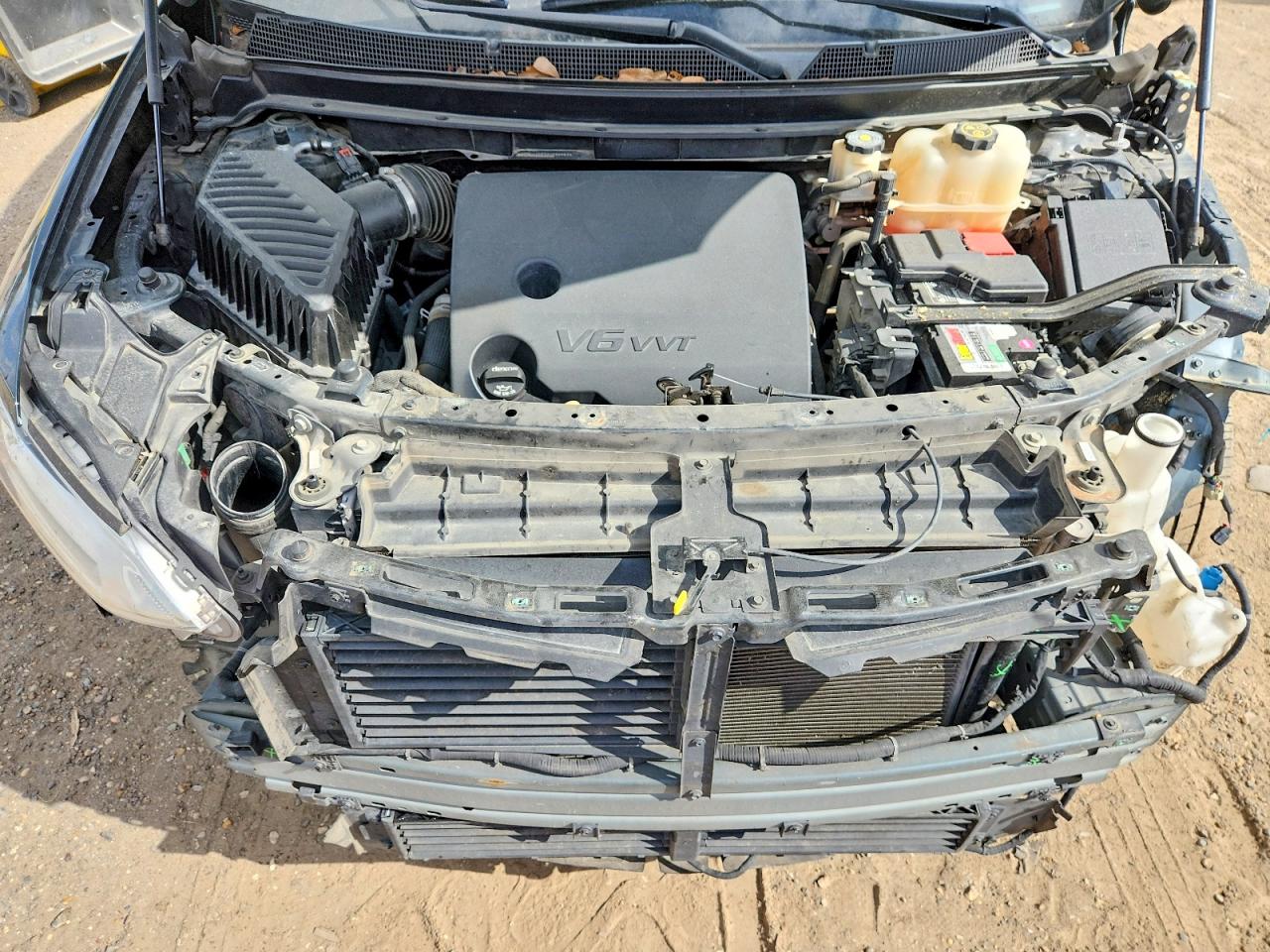 2018 Chev Traverse VIN 1GNEVJKW2JJ245481 photo 12