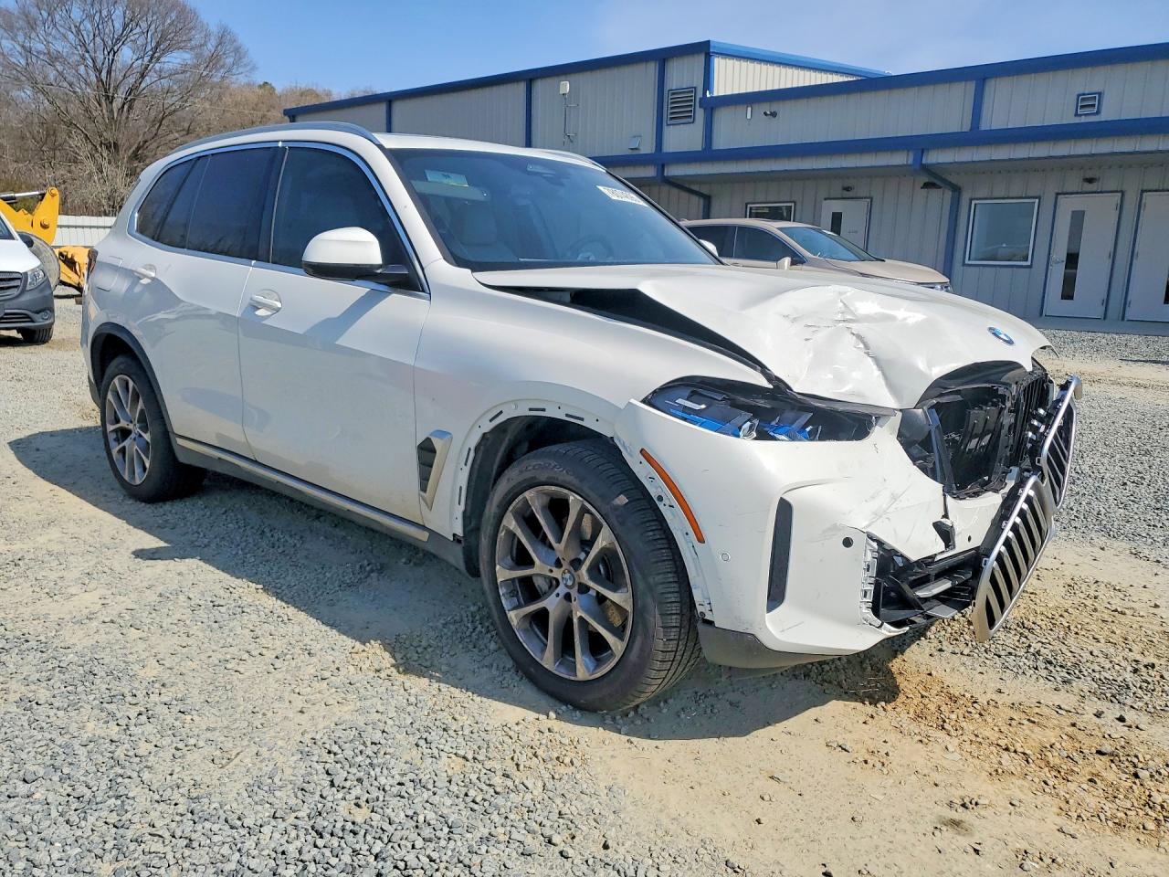 2026 BMW X5 VIN 5UX23EU00T9182109 photo 4