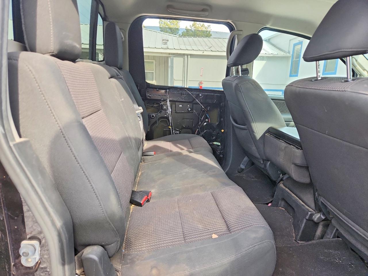 2012 Nissan TITAN VIN 1N6AA0EKXCN315582 photo 10