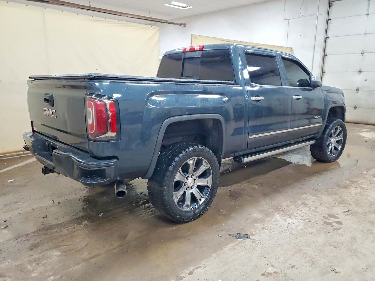 2018 GMC All models VIN 3GTU2PEJ5JG319008 photo 3