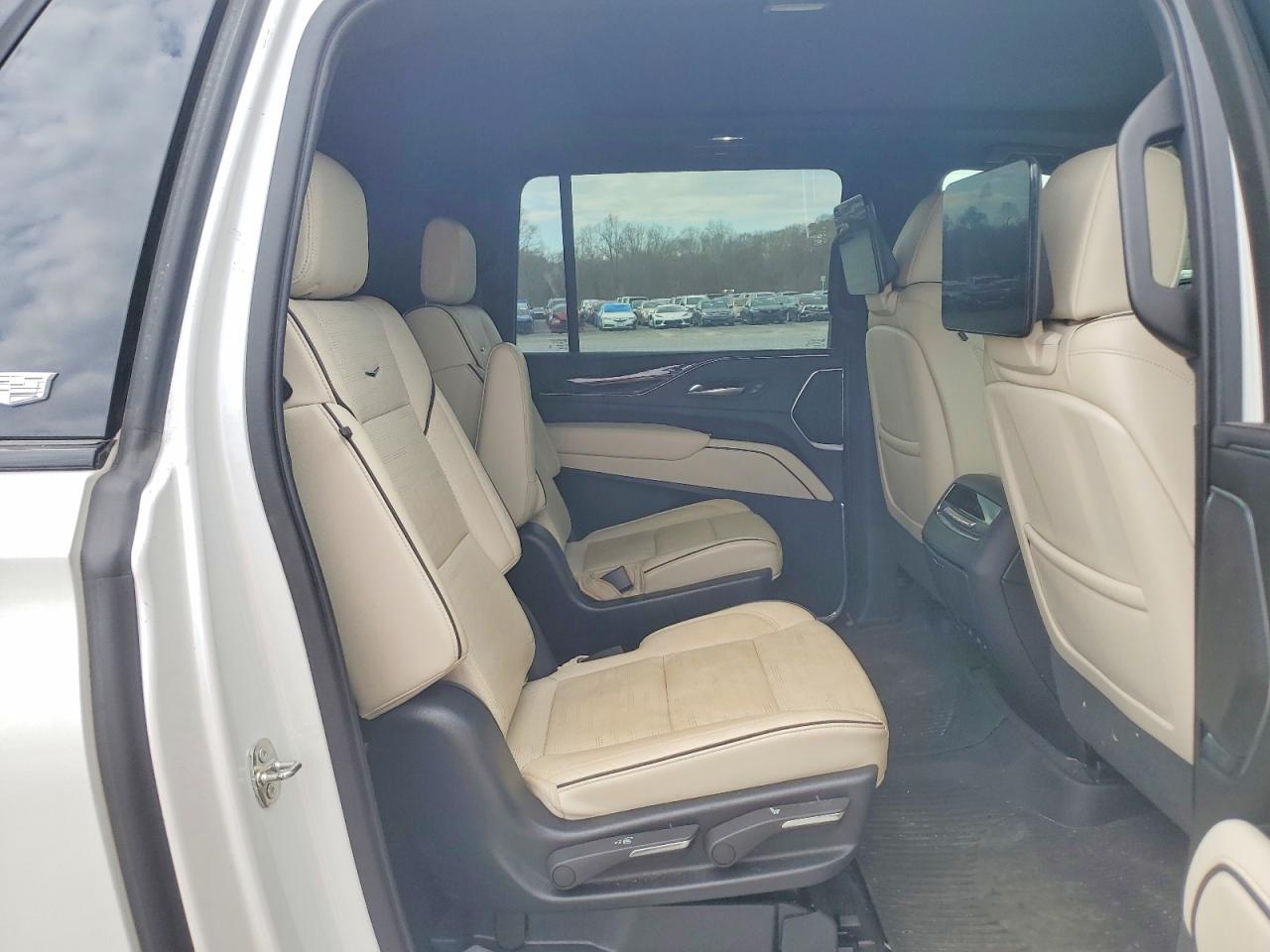 2021 Cadillac Escalade VIN 1GYS4NKL6MR380992 photo 11