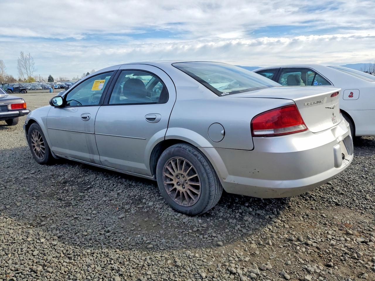 2004 Chrysler Sebring VIN 1C3EL46X24N307630 photo 2