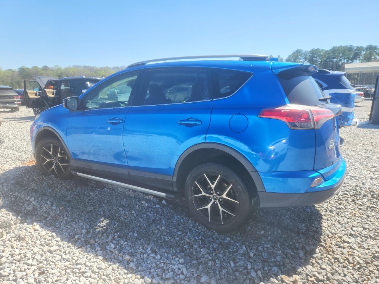 2017 Toyota Rav4 VIN JTMNFREV9HJ707018 photo 2