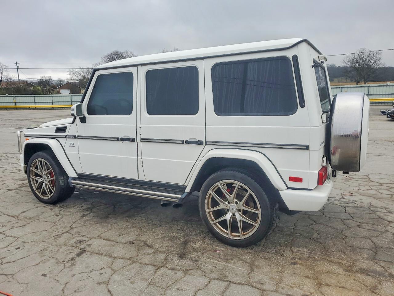 2016 Mercedes-Benz G-class VIN WDCYC7FF6GX244794 photo 2