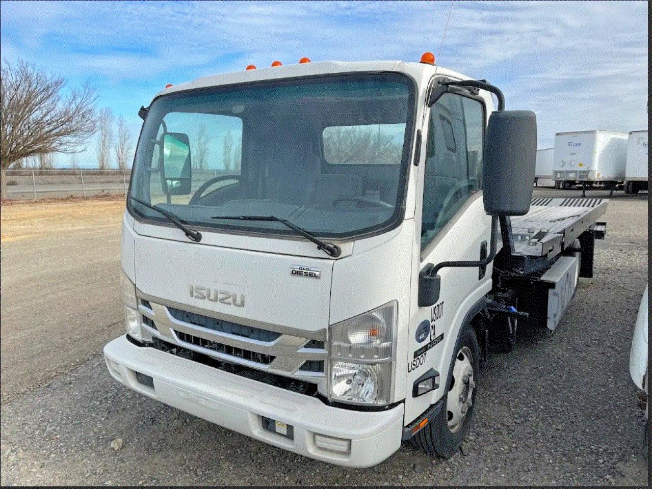 2020 Isuzu All models VIN JALE5W168L7305608 photo 2