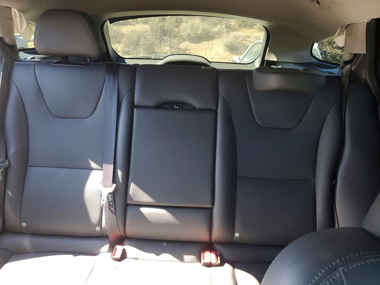 2018 Volvo V60 VIN YV440MWK5J2058058 photo 10