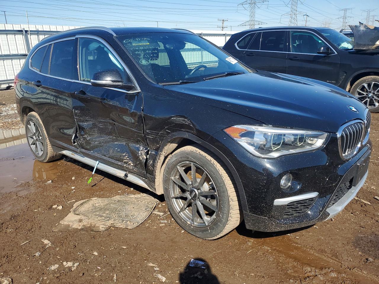 2018 BMW X1 VIN WBXHT3C38J5L32549 photo 4