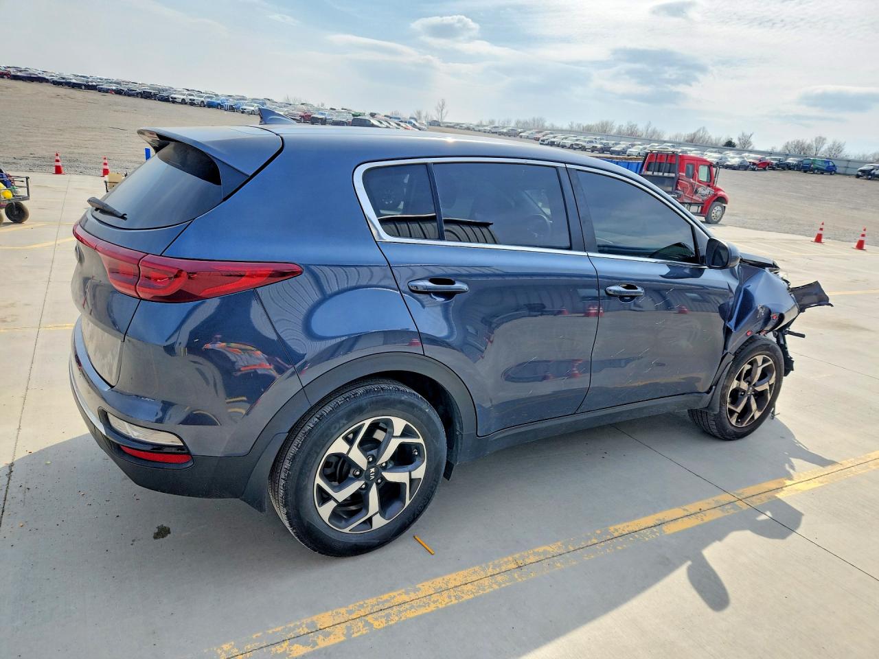 2021 Kia Sportage VIN KNDPM3AC8M7901868 photo 3