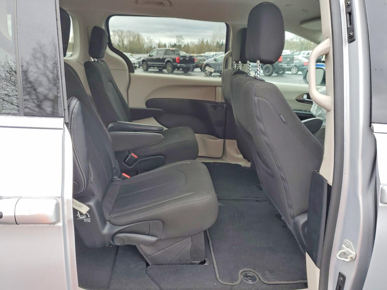 2023 Chrysler Minivan VIN 2C4RC1CG4PR596047 photo 11
