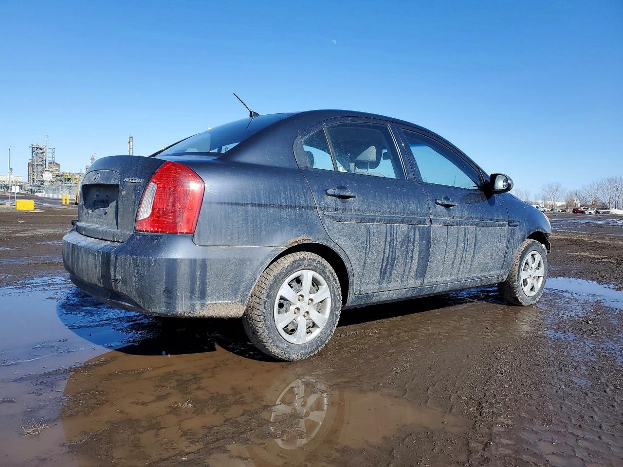 2009 Hyundai Accent VIN KMHCN45C89U348557 photo 3