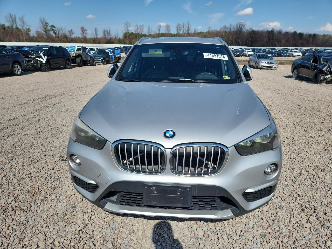 2018 BMW X1 VIN WBXHT3C39J5F91084 photo 5