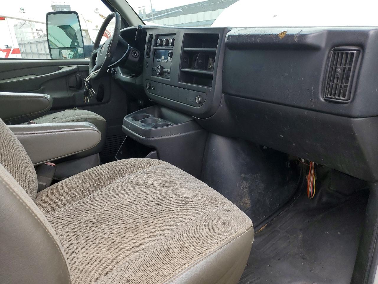 2013 GMC Savana VIN 1GD072BA1D1117899 photo 8