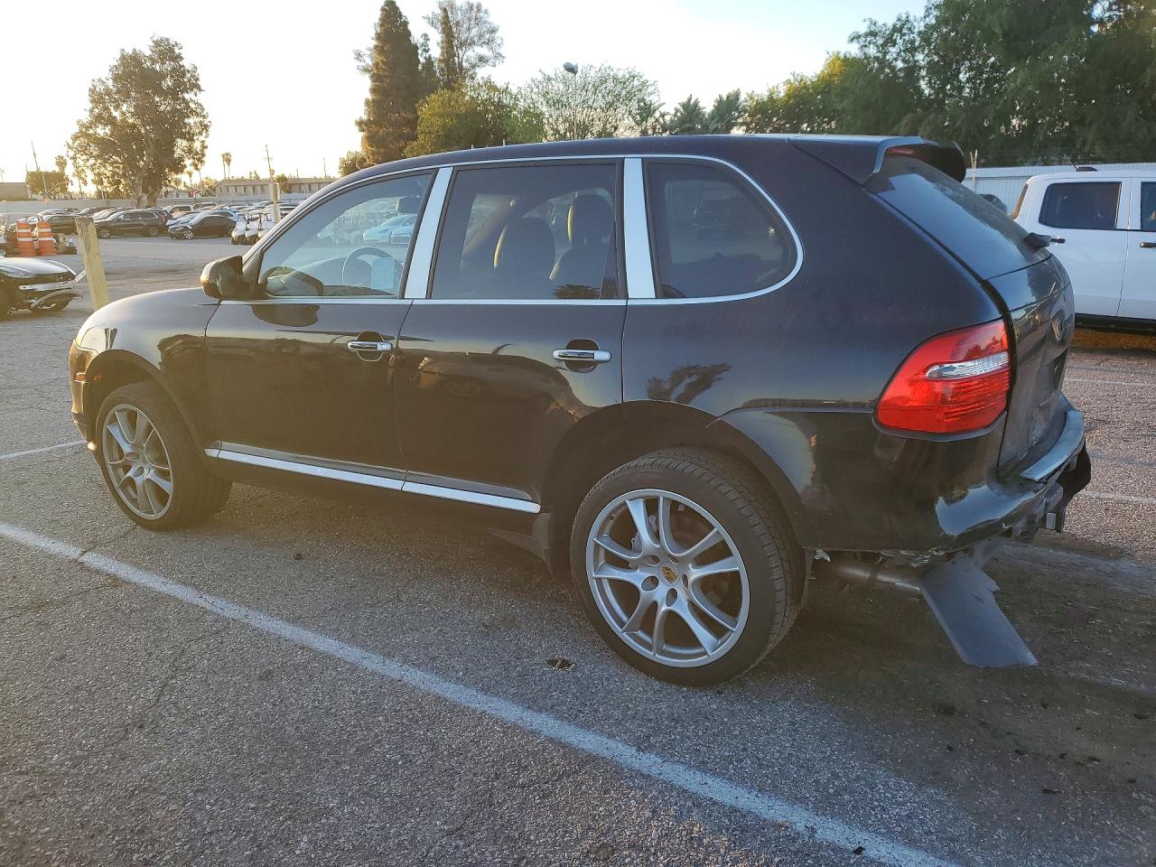 2008 Porsche Cayenne VIN WP1AA29P68LA26155 photo 2