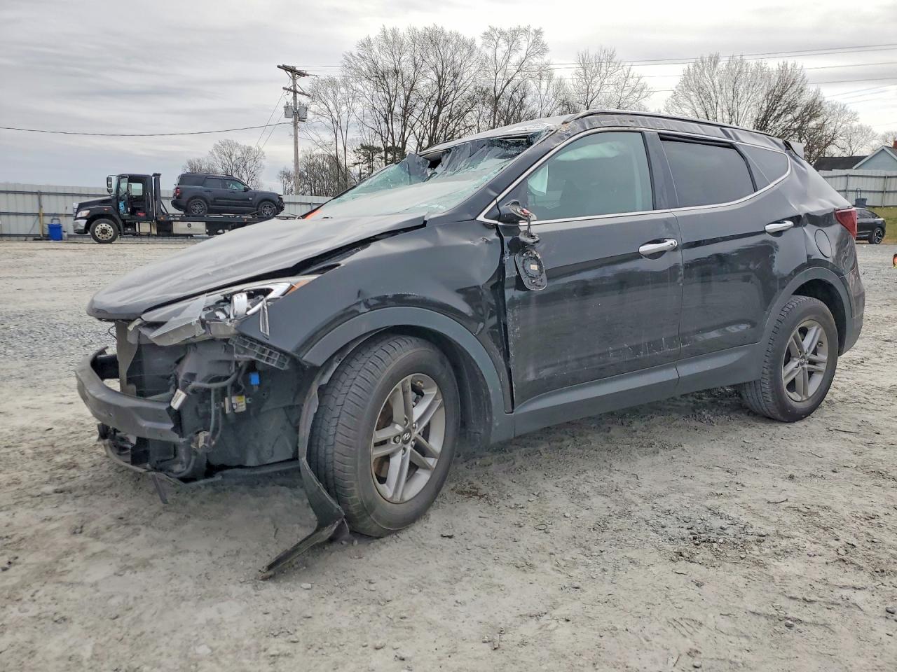 2017 Hyundai Santa fe sport VIN 5NMZU3LB8HH014749 photo 1