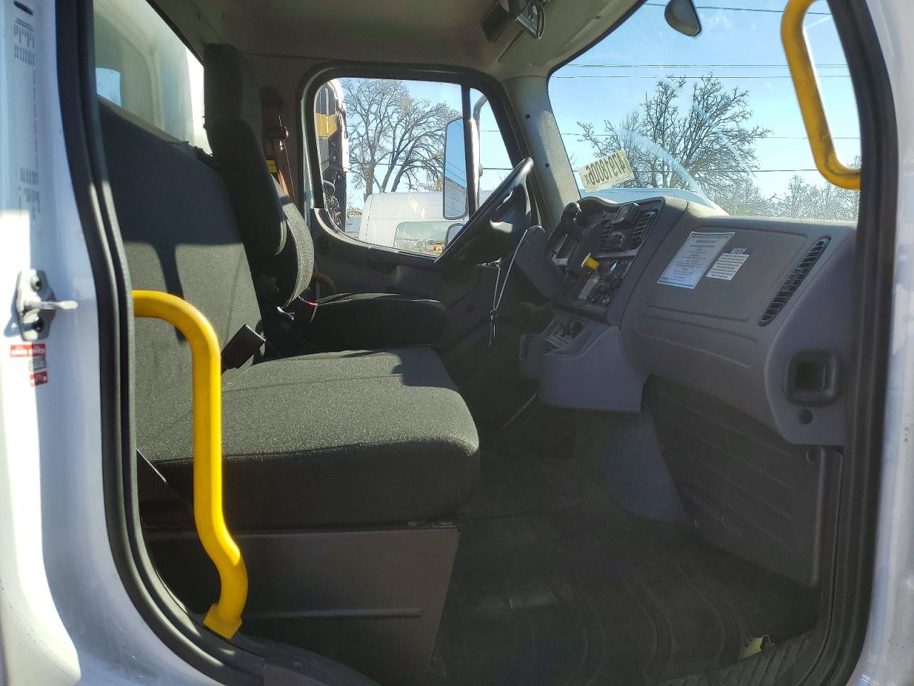 2019 FREIGHTLINER All other VIN 1FVACXD20KHKK5740 photo 11