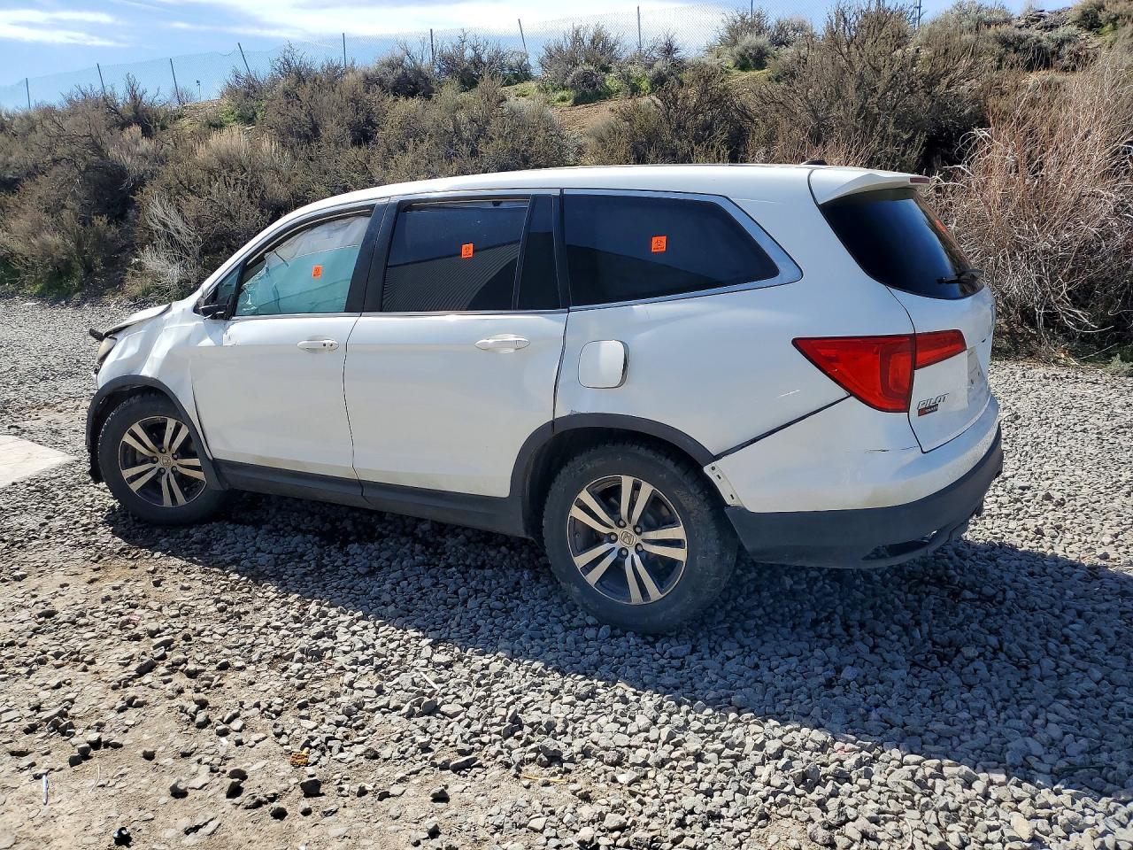 2018 Honda Pilot VIN 5FNYF6H30JB012218 photo 2