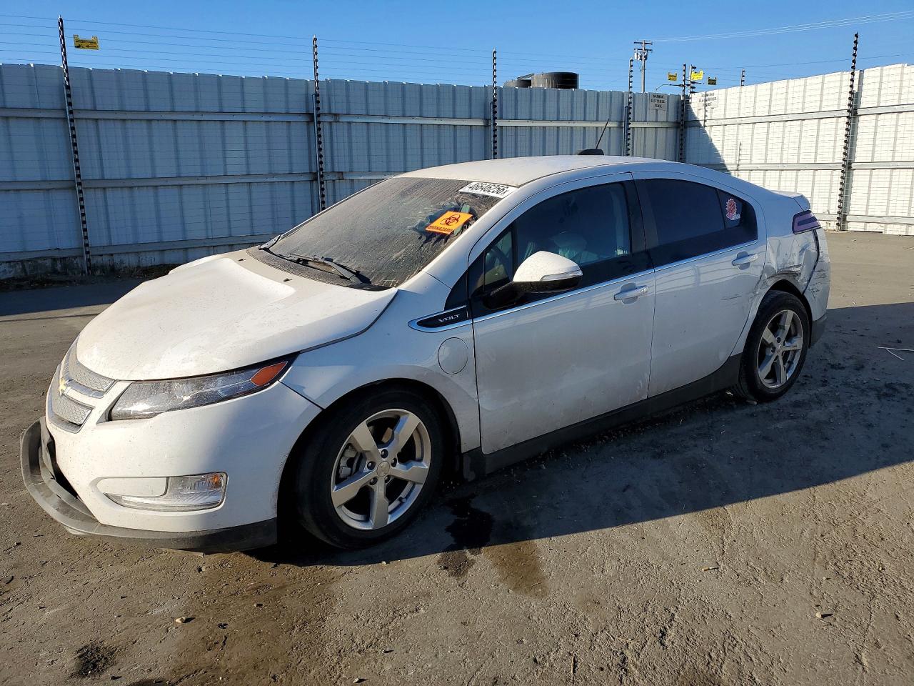 2015 Chev Volt VIN 1G1RD6E43FU139754 photo 1