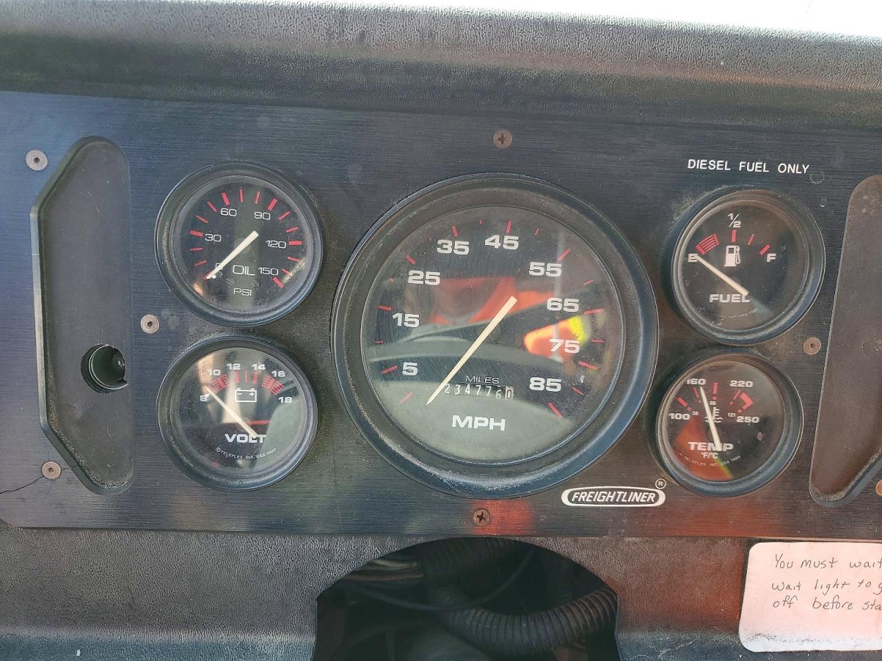 1999 FREIGHTLINER All models VIN 4UZA4FA47XCA64153 photo 9