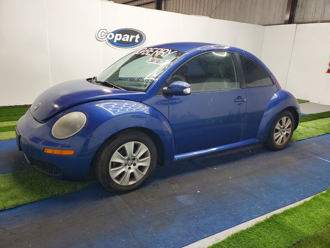 2008 VOLKSWAGEN Beetle VIN 3VWPW31C88M520976 photo 1