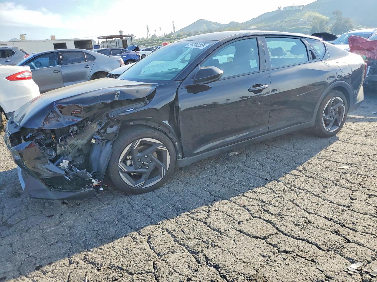 2025 Kia All other VIN 3KPFU4DE0SE033828 photo 1