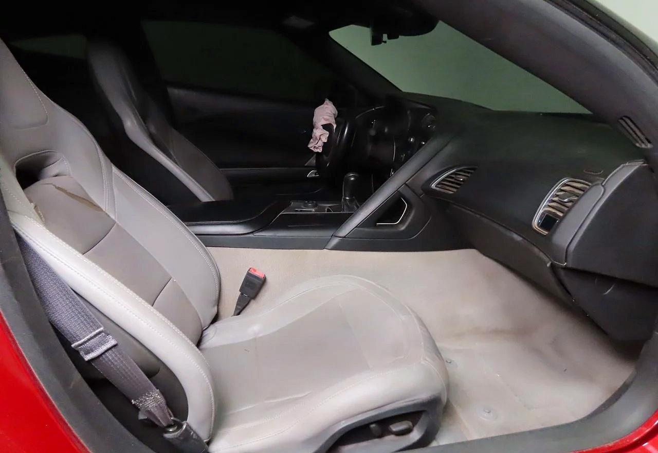 2014 Chevrolet Corvette VIN 1G1YG2D75E5132806 photo 5