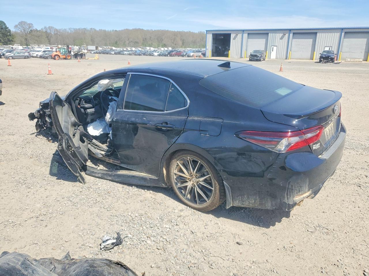 2023 Toyota Camry sola VIN 4T1G31AK4PU616827 photo 2