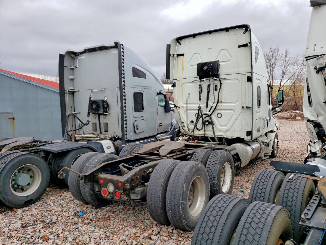 2020 FREIGHTLINER All other VIN 3AKJHHDR0LSLZ2109 photo 4