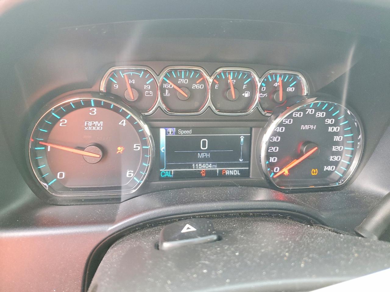 2018 Chev Silverado VIN 1GCVKREC8JZ169901 photo 9