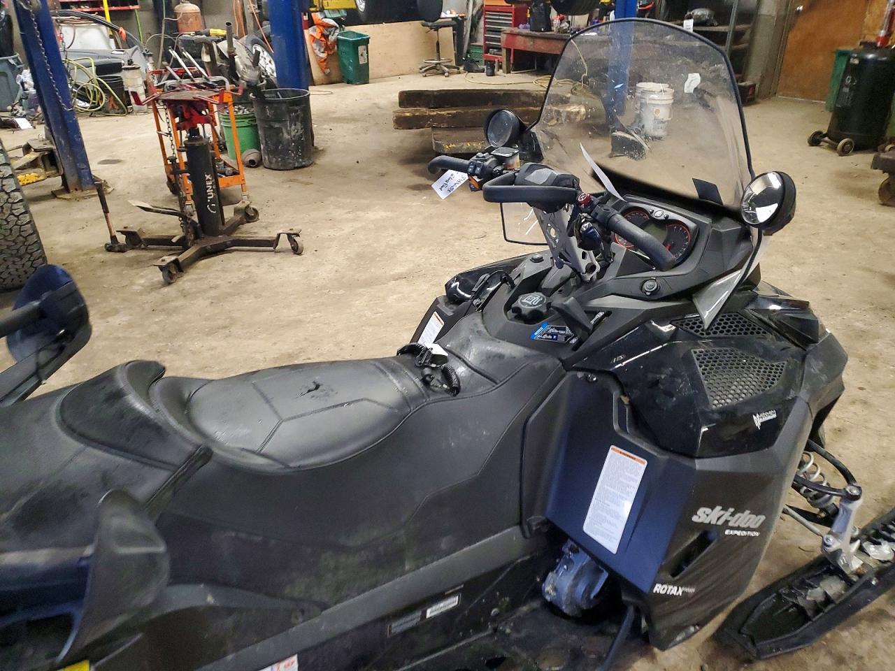 2016 SKI SNOWMOBILE VIN YH2SSRGC7GR000198 photo 5