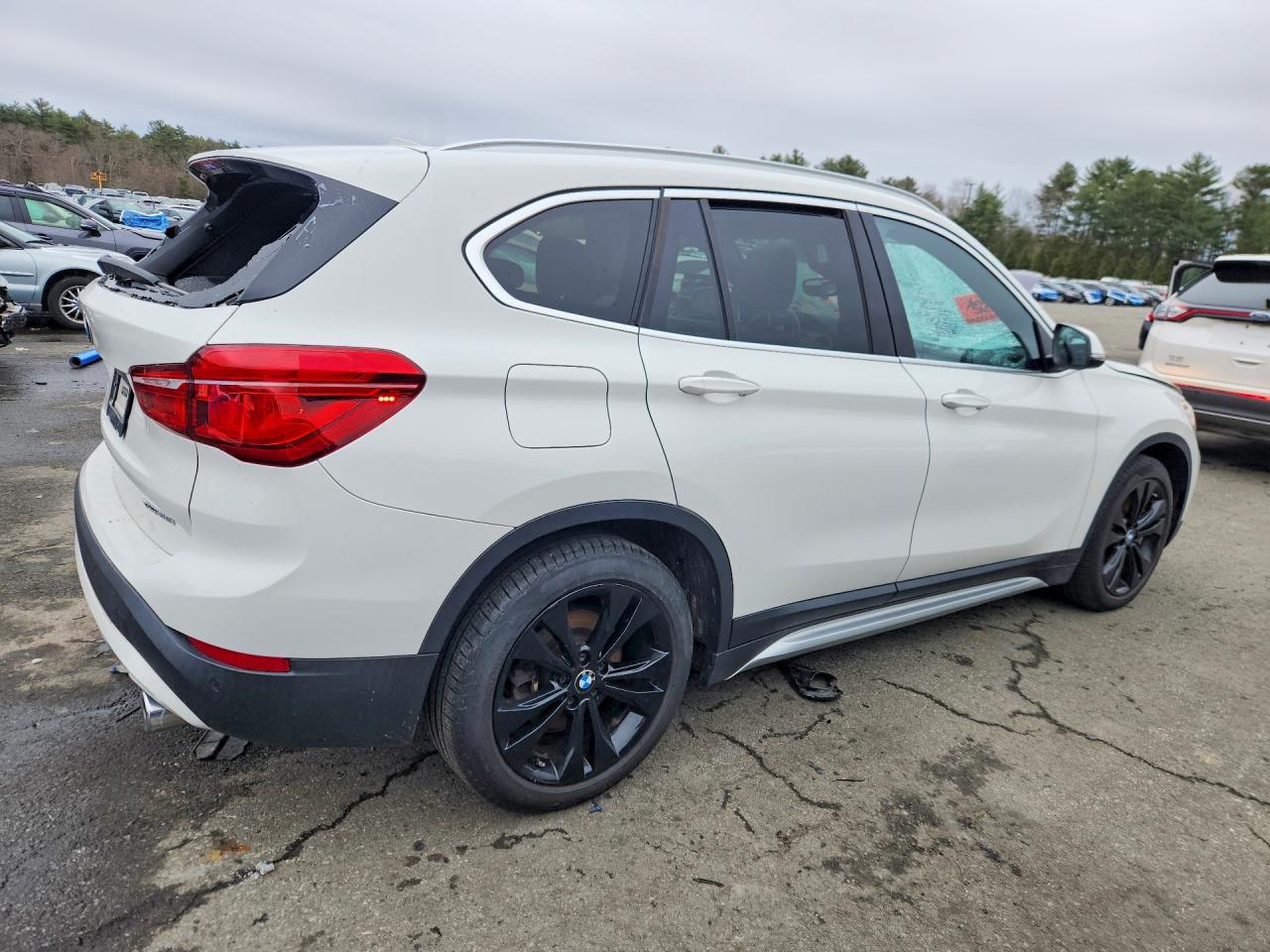 2020 BMW X1 VIN WBXJG9C04L5P22386 photo 3