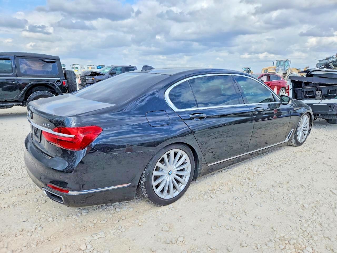 2016 BMW 7 series VIN WBA7F0C51GGL99990 photo 3