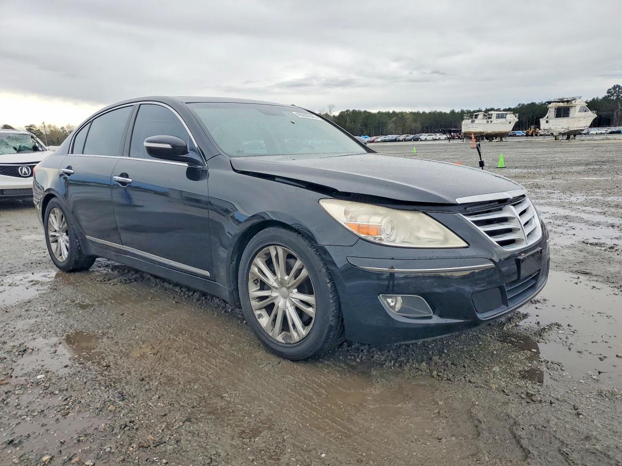 2011 Hyundai Genesis VIN KMHGC4DF0BU133621 photo 4